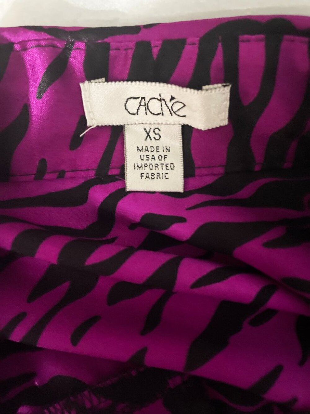 RARE Vintage CACHÉ Silk-Blend Ruched Zebra Blouse Size XS EUC - Picture 2 of 10